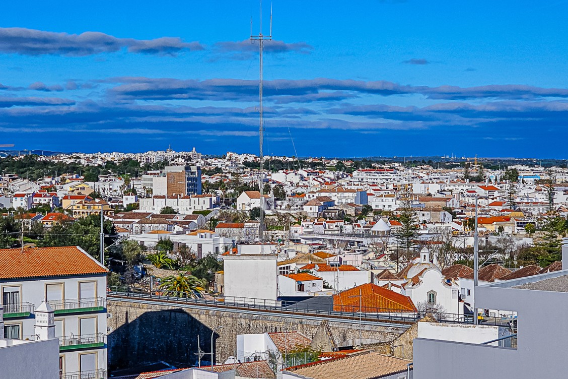 Why Tavira Buyers Operate on a Longer Time Horizon Than the Western Algarve in 2026